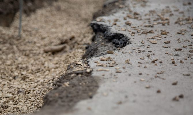 Подрядчик заплатит большой штраф за сорванные сроки ремонта дороги в Болохове