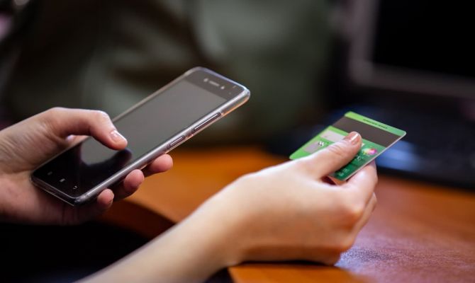 Мошенники стали обманывать туляков через боты в мессенджерах