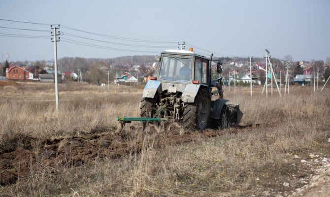 Тулякам после 10 лет брака предложили бесплатно выдавать земли