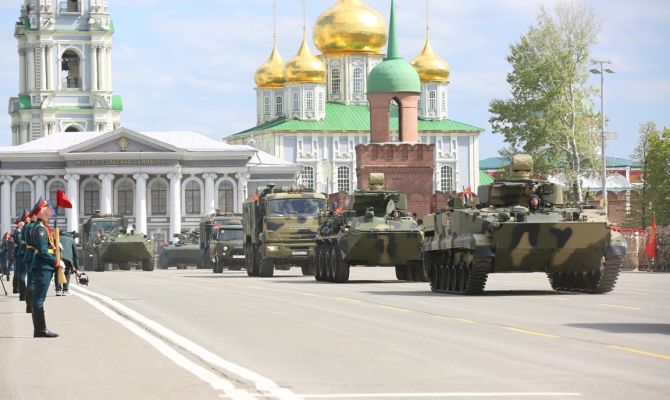 В Туле на площади Ленина стартовал Парад Победы