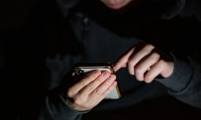 В Щёкине 52-летний мужчина потерял почти полтора млн рублей