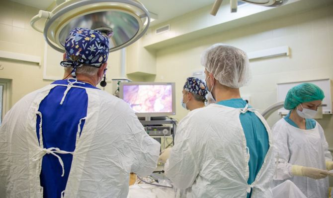 В России врачам хотят запретить работать в частных клиниках без стажа в госбольницах