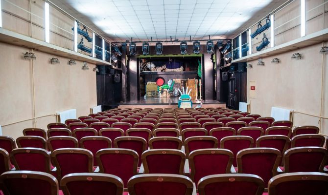 Российская молодежь сможет бесплатно посещать музеи и театры по «Пушкинской карте»