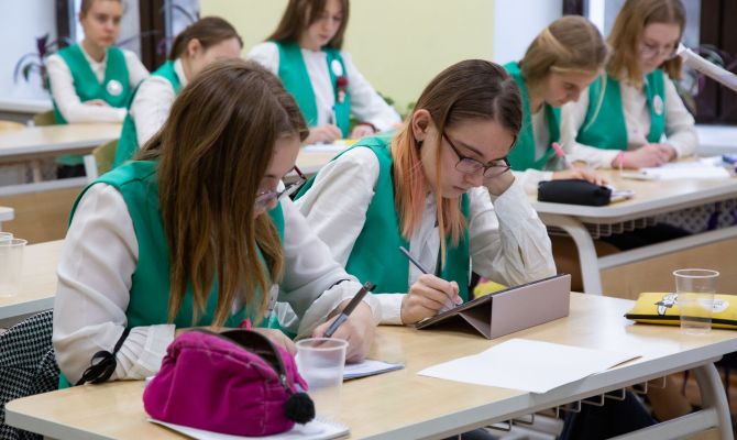 Французский и китайский языки вошли в топ спроса у репетиторов в Тульской области