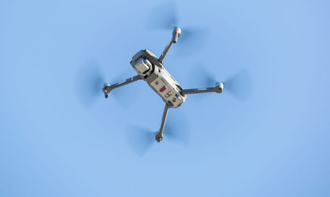 Дроны возьмут под контроль дороги