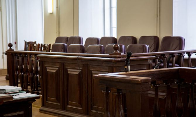 Суд взыскал с больниц Тулы компенсацию за осколок в руке пациента