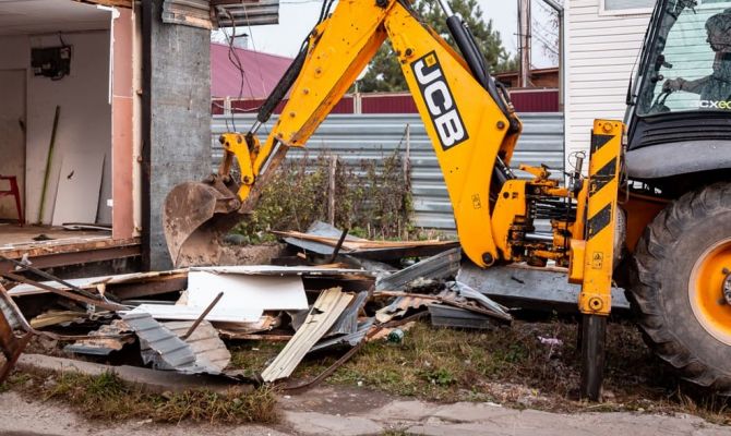 В Липках снесут старое общежитие за 2 млн рублей