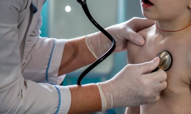 C 1 сентября здоровье детей начнут проверять гинекологи и урологи