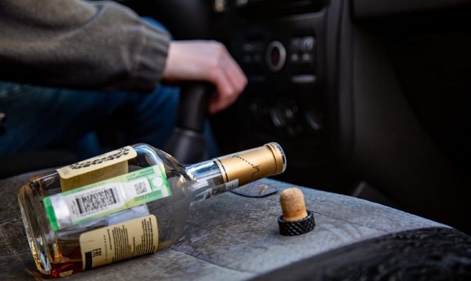 Верховный суд запретил штрафовать пьяных водителей в припаркованных авто