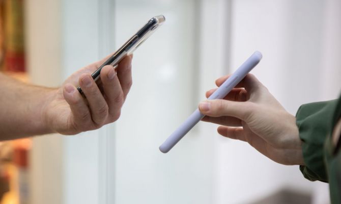 Тулякам назвали цену нового iPhone 17