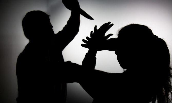 Жителя Новомосковска будут судить за разбой и угрозу убийством