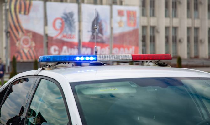 50-летний мужчина из Тулы украл вазу и графин из столовой