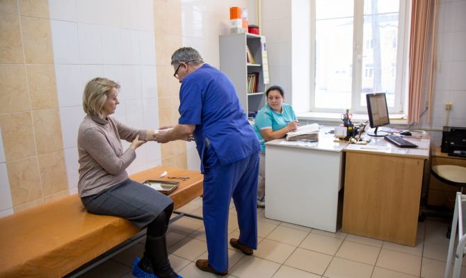 Организация заплатит штраф за допуск сотрудников к работе без медосмотра