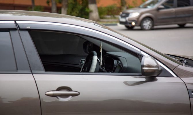 Туляк украл у соседки стиральную машинку и телевизор и увез на ее же машине