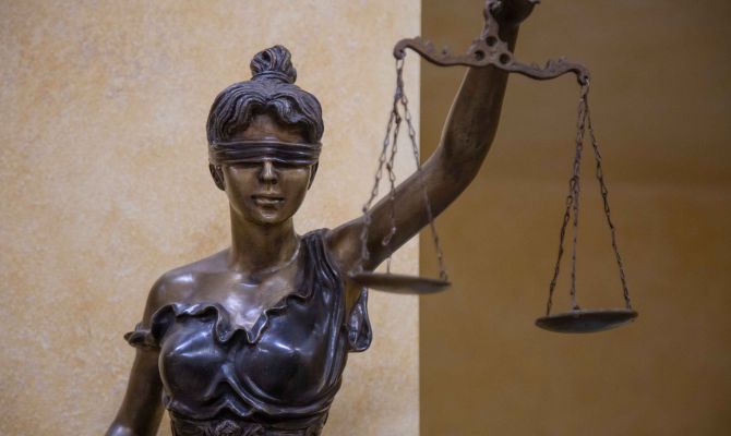 В Белеве у пьяного водителя нашли купленные в интернете поддельные права
