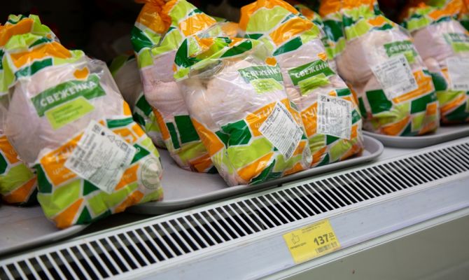 Тулякам напомнили правила безопасного выбора и приготовления мяса
