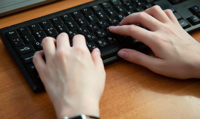 Тулякам разрешили регистрировать кассу и товарный знак на «Госуслугах»