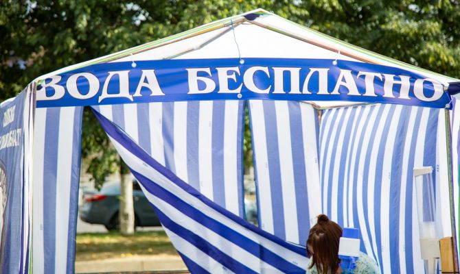 В Туле бесплатно раздают воду из-за аварии на водопроводе
