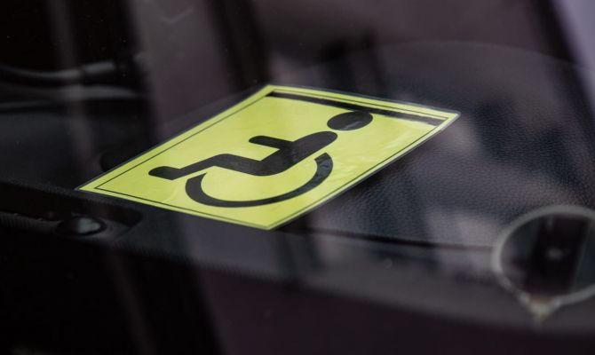 Власти Тулы смогут самостоятельно штрафовать нарушителей парковки для инвалидов