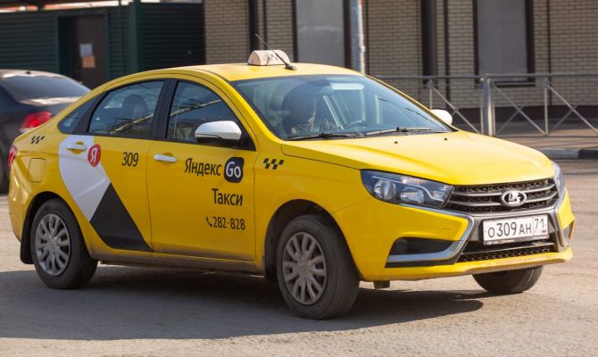 В «Яндексе» назвали причины роста цен на такси