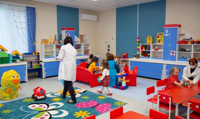 В школах и детских садах введут утренние проверки после сообщений о случаях вируса Коксаки