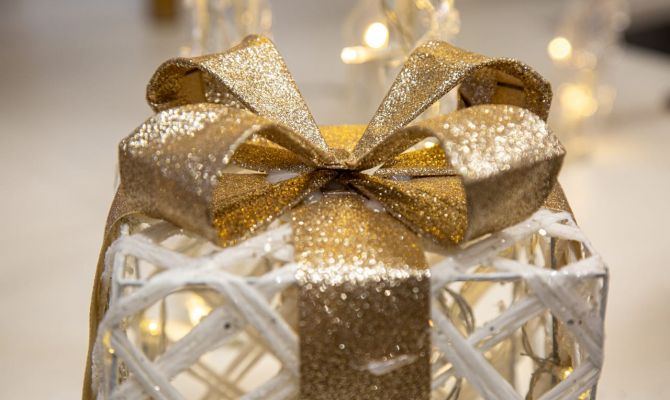 Сколько туляков не планирует обмениваться новогодними подарками с коллегами