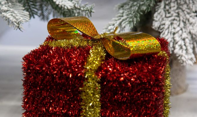 80% компаний готовит подарки для сотрудников и их детей