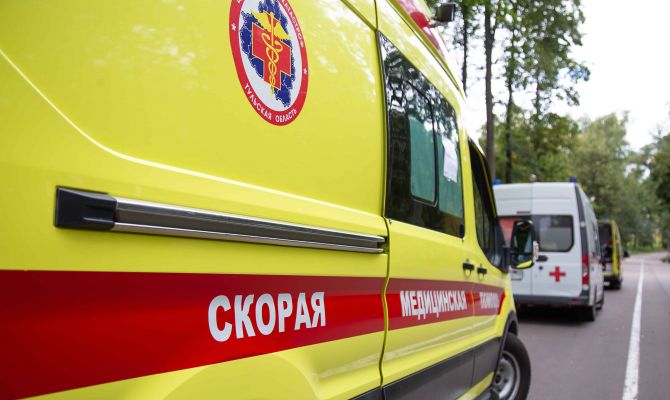 В Туле на улице Фрунзе ребенок на велосипеде попал под колеса автомобиля