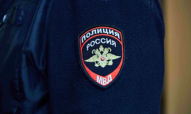 Двое туляков избили деревянной палкой мужчину и похитили телефон