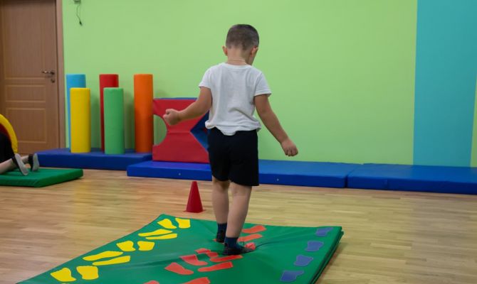 В российских вузах планируют ввести обучение профессии няни