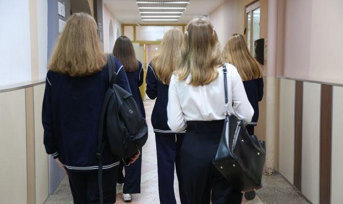 Преподаватель колледжа из Донского получала взятки от студентов и ставила им хорошие оценки