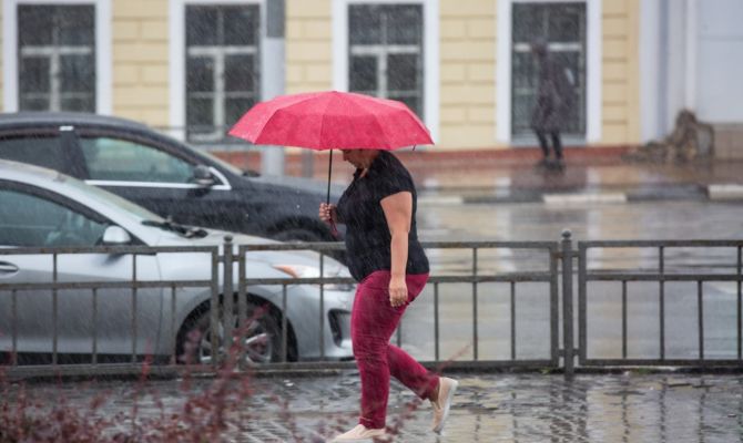 В Тульской области объявлено метеопредупреждение из-за сильного ветра и грозы