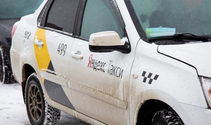 Путин подписал закон о снижении штрафов за перевозку в такси без полиса ОСГОП