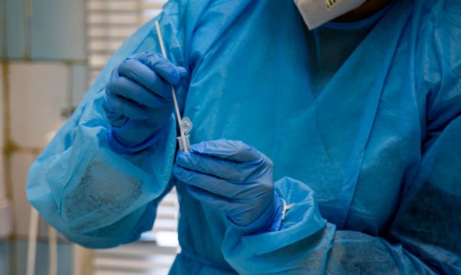 За ушедшие сутки 14 жителей Тульской области заболели коронавирусом