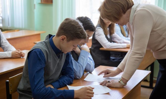 Учителя в Тульской области могут получить дополнительную выплату к 1 сентября