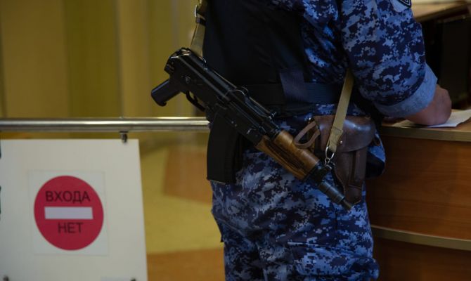 В Туле на улице Михеева задержали дебоширов в кафе