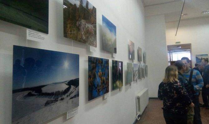 «Энтузиазм фотографов – охране природы»: в Туле открылась выставка, посвященная Году экологии