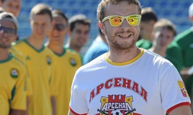 Тульский фанат, арестованный во Франции, вернулся в Россию. ВИДЕО