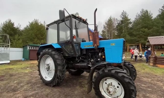 Многодетной семье из Белевского района подарили трактор