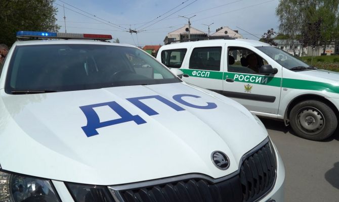 В Туле судебные приставы и сотрудники ГИБДД вышли на "охоту" за должниками