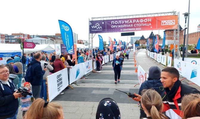 1200 человек приняли участие в полумарафоне «Оружейная столица» в Туле
