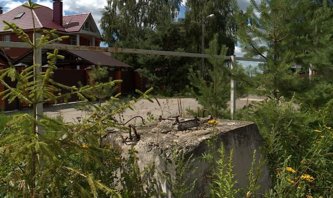 Камень преткновения: как обычная дорога разделила жителей тульской деревни