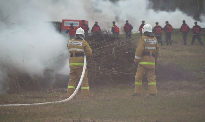 Потушить пожар или найти человека под завалами: тульские спасатели провели масштабные учения
