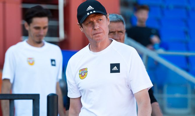 "Так получилось": Олег Кононов рассказал болельщикам "Арсенала" о своем переходе в "Спартак"