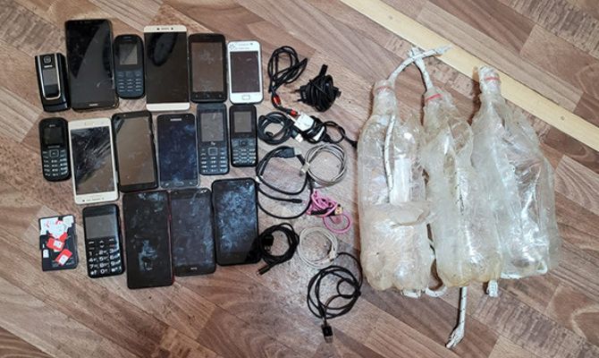 В Новомосковске заключенным в колонии пытались передать телефоны