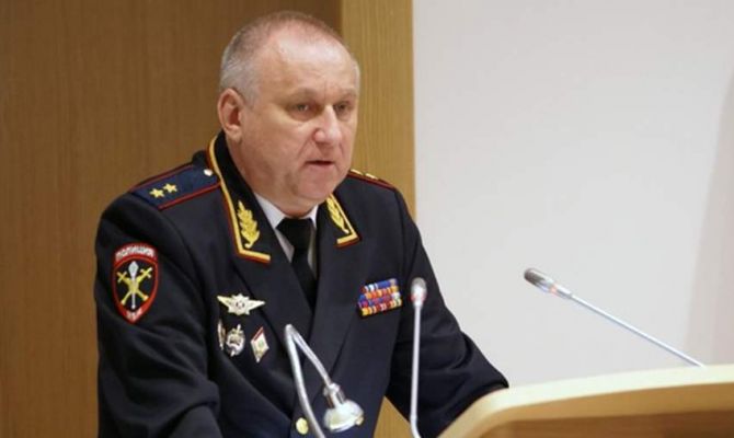 "Работает стабильно и коллектив неплохой": Замглавы МВД России отметил тульских полицейских