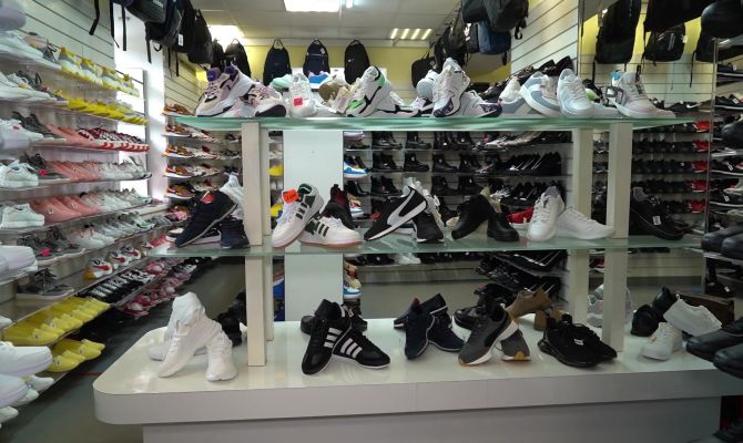 На полках тульских магазинов обнаружили контрафактные товары: как не нарваться на подделку