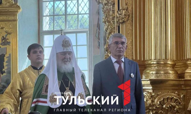 Патриарх Кирилл наградил Дмитрия Миляева Патриаршим знаком храмостроителя