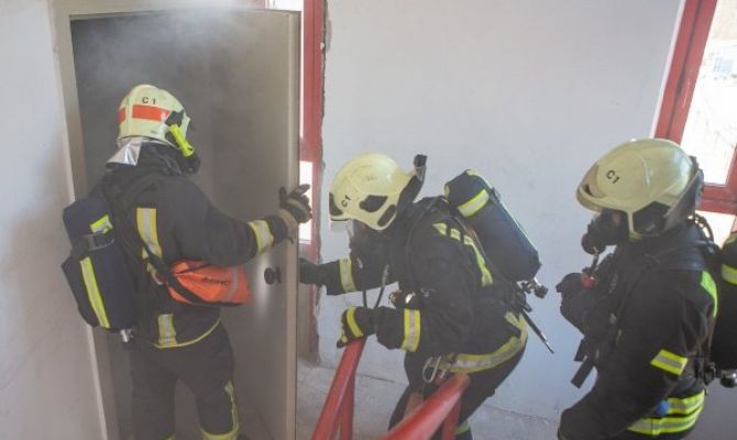 Тульские гарнизоны пожарной охраны выбрали лучшее звено газодымозащитной службы 