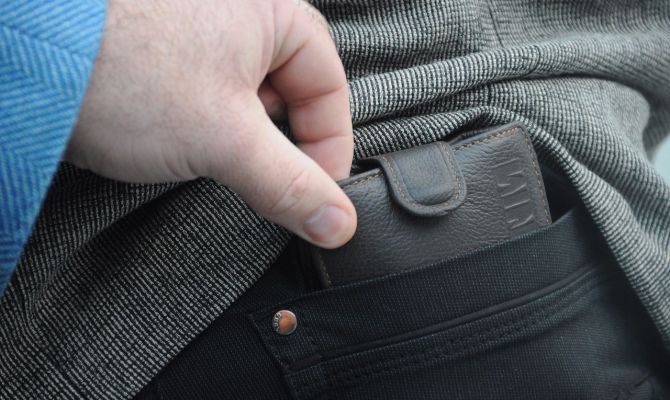 Туляк оставил посетителей супермаркета без кошельков